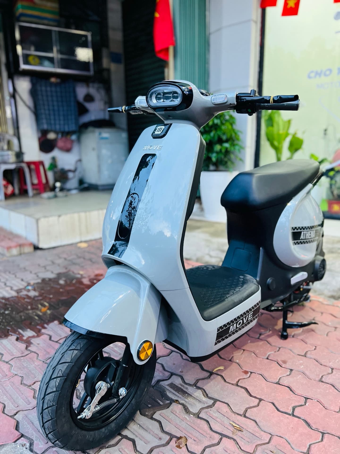 Xe điện Move Athena